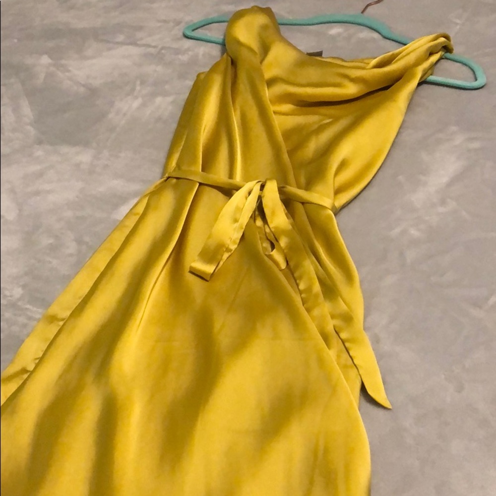 Dress - Picture 3 of 4